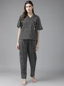 Prakrti Women Black & White Pure Cotton Geometric Print Night suit