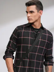 HIGHLANDER Men Black Slim Fit Windowpane Checked Casual Shirt