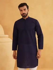 SOJANYA Men Pure Cotton Chikankari Embroidered Kurta