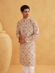 SOJANYA Men Cream-Coloured Geometric Printed Kurta