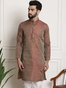 SOJANYA Men Maroon & Gold-Toned Ethnic Motifs Jacquard Kurta