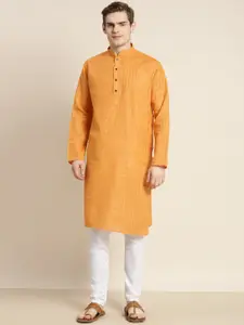 SOJANYA Men Self-Checked Cotton Linen Kurta with Churidar