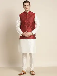 SOJANYA Men Cream-Coloured Kurta with Churidar