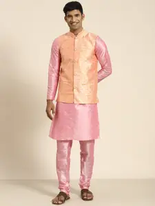 SOJANYA Men Pink Kurta with Churidar