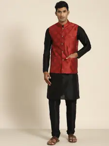 SOJANYA Men Black Kurta with Churidar