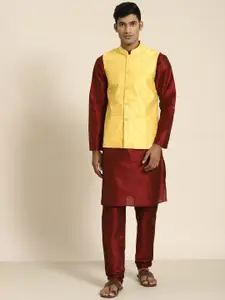 SOJANYA Men Maroon Kurta with Churidar with Nehru Jacket