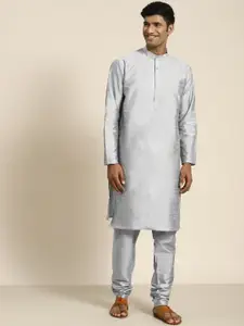 SOJANYA Men Grey Kurta with Churidar