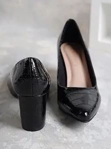 DressBerry Women Black Textured Block Pumps