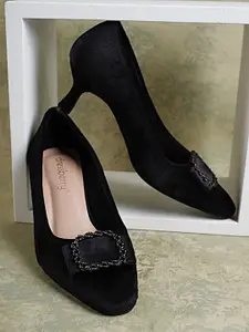 DressBerry Black Embellished Velvet Stiletto Pumps