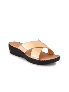 VALIOSAA Gold-Toned Solid Wedge Heels