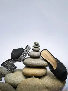 Rocia Black Textured Platform Peep Toes Heels