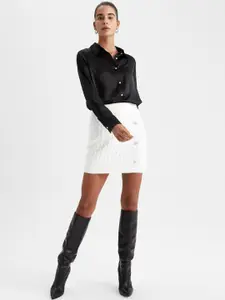 DeFacto Women White Self-Design Pencil-Fit Mini Skirts