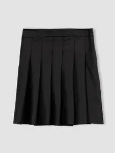 DeFacto Women Black Solid Pleated A-Line Mini Skirts
