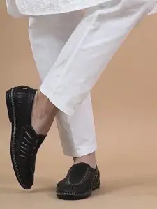 FAUSTO Men Black Textured PU Lightweight Mojaris