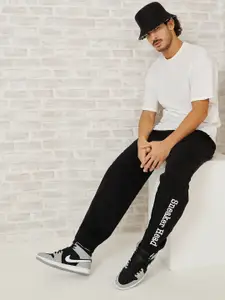Styli Men Typography Printed Detail Relaxed-Fit Joggers
