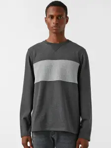 Koton Men Grey Colourblocked Sweatshirt