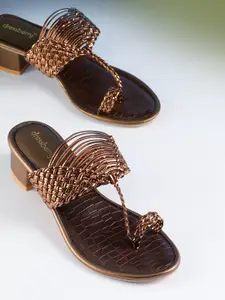 DressBerry Woven Design Block Heels