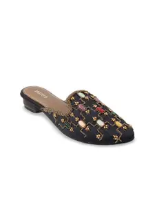 Metro Women Black Embellished Ethnic Mules Flats