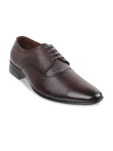 Metro Men Brown Textured Leather Formal Derbys