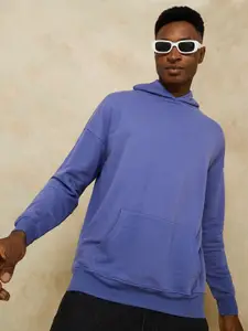 Styli Men Solid Drop-Shoulder Sleeves Oversized Hooded Sweatshirt