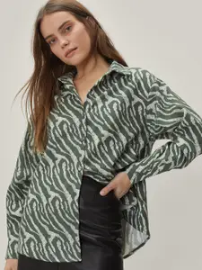NASTY GAL Women White & Green Zebra Print Oversized Casual Shirt