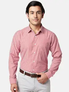 YU by Pantaloons Men Red Cotton Slim Fit Checked Formal Shirt