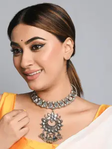 Fida Women Silver-Toned Silver-Plated Choker Necklace