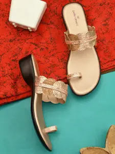 pelle albero Women Embellished One Toe Flats