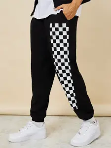 Styli Men Oversized Fit Jogger With Checkerboard Side Panel