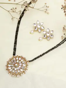 KARATCART Black & White Gold-Plated Kundan-Studded & Beaded Mangalsutra With Earrings