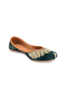 DESI COLOUR Women Green Ethnic Mojaris Flats
