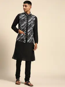 KISAH Men Black Kurta with Churidar & Nehru Jacket
