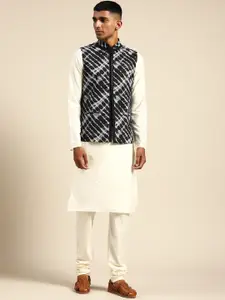 KISAH Men Off White Solid Kurta with Churidar & Tie & Dye Nehru Jacket