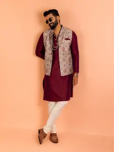 KISAH Men Geometric Printed Regular Fit Kurta Jacket Churidar Set