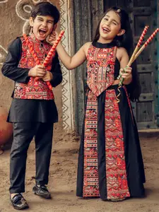 VASTRAMAY Boys Black Kurta with Pyjama With Nehru Jacket