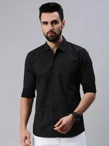 PEPPYZONE Men Black Standard Regular Fit Pinstripes Cotton Casual Shirt