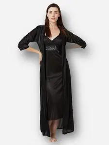 Romaisa Women Black Maxi Nightdress With Robe