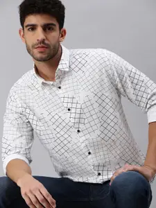 SHOWOFF Men White Comfort Checked Casual Shirt