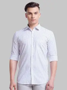 Parx Men White Slim Fit Striped Roll Up Sleeves Spread Collar Casual Shirt