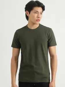 United Colors of Benetton Men Olive Green Solid T-shirt