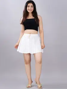 SUMAVI-FASHION Women White Solid Mini Skirt