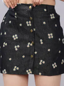 SUMAVI-FASHION Women Black Embroidered Straight Mini Skirts
