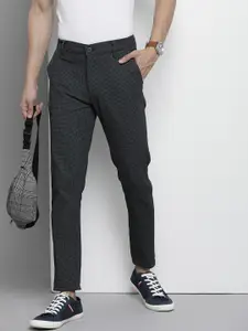 The Indian Garage Co Men Grey Checked Slim Fit Trousers