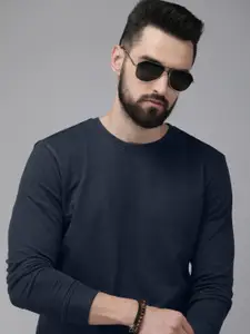 Roadster Men Solid Sweatshirt