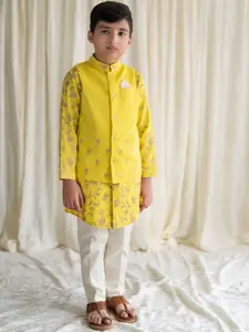 Tiber Taber Boys Floral Printed Pure Cotton Kurta with Pyjamas & Nehru Jacket