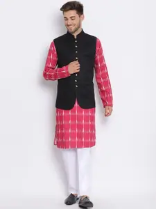 Hangup Men Black Printed Kurta with Pyjamas