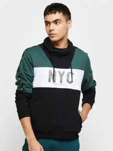 max Men Colourblocked Sweatshirt