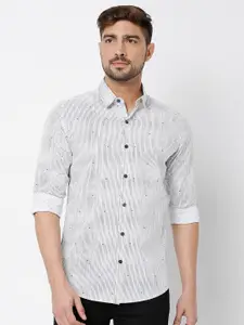 Mufti Men White Classic Slim Fit Striped Cotton Casual Shirt