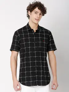 Mufti Men Black& White Windowpane Checks Checked Classic Pure Cotton Slim Fit Casual Shirt