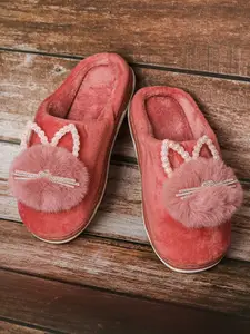 Brauch Women Pink & White Embellished Winter Room Slippers